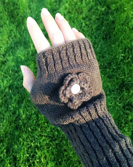 Wrapables Ribbed Arm Warmers/Fingerless Gloves with Floral Accent
