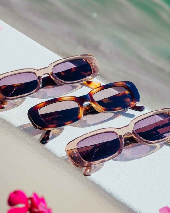 WearMe Pro - Trendy Polarized Rectangular Sunglasses